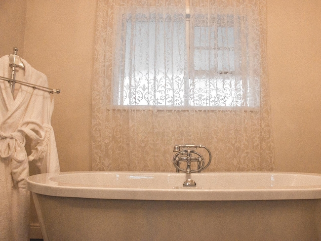 Honeymoon Suite