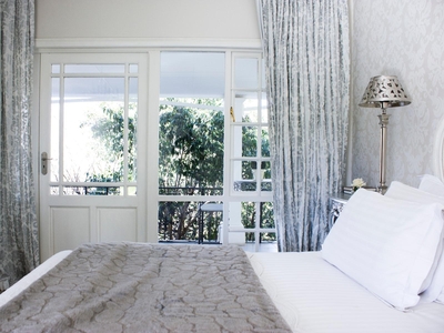 Honeymoon Suite