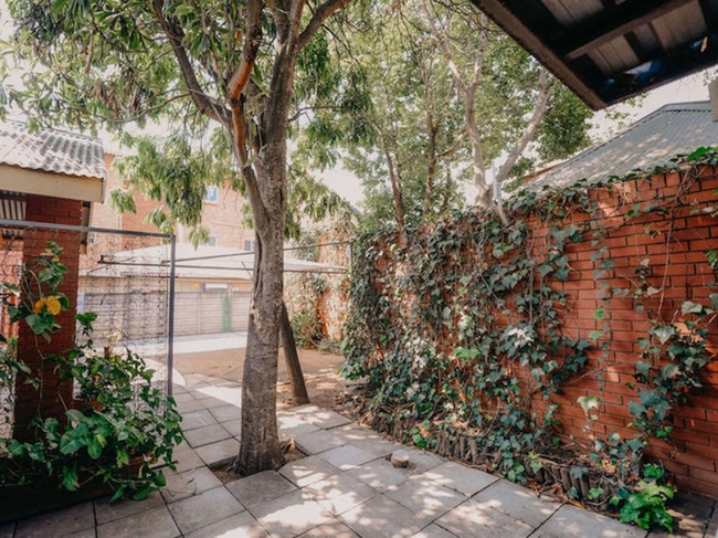 La Rona Hospitality Services