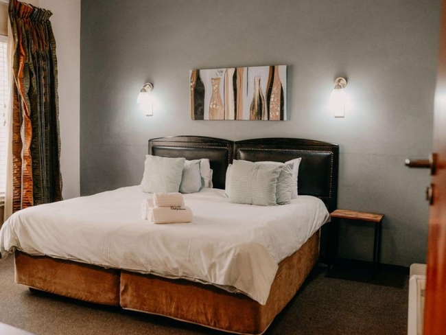 La Rona Hospitality Services