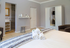 Aloe One-Bedroom Suite