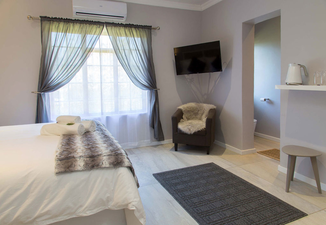 Aloe One-Bedroom Suite