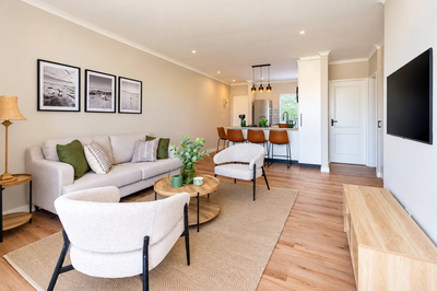 Stylish LAzur Apartment