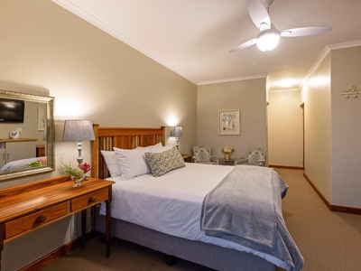 Queen Room 4