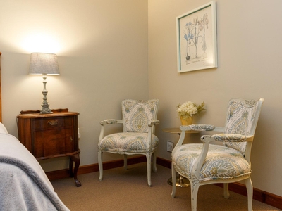 Queen Room 4