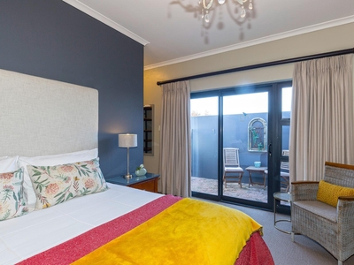 Courtyard Room 5