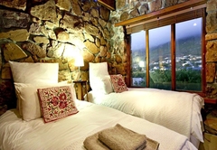 Leopardstone Hill Country Cottage