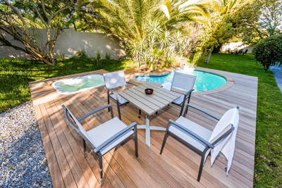 Guest House Le Petit Chateau