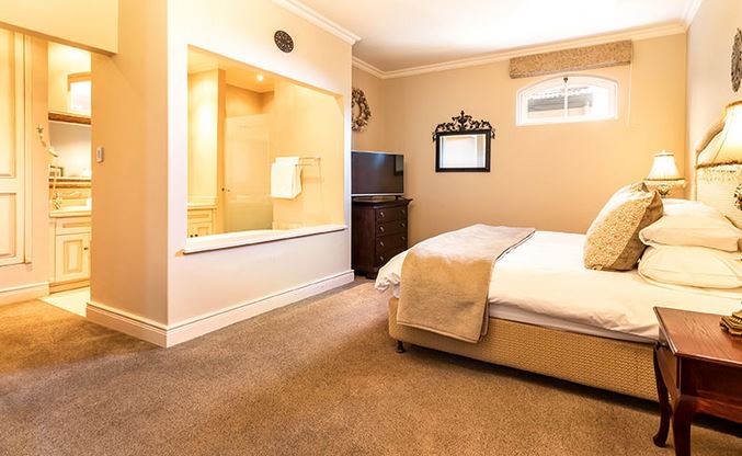 1 Bedroom Village Facing