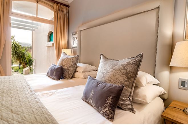 2 Bedroom Mountain Facing