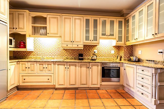 2 Bedroom Mountain Facing