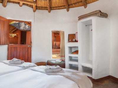 Venda Art Lodge - Standard Double Room