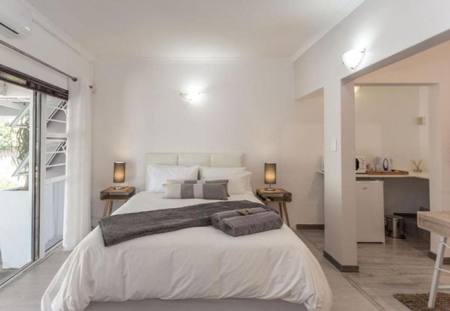 Extra Large Queen Room