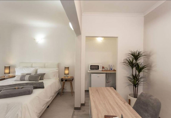 Extra Large Queen Room