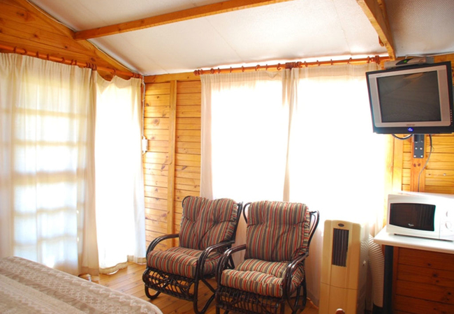 Visarend Wood Cabin