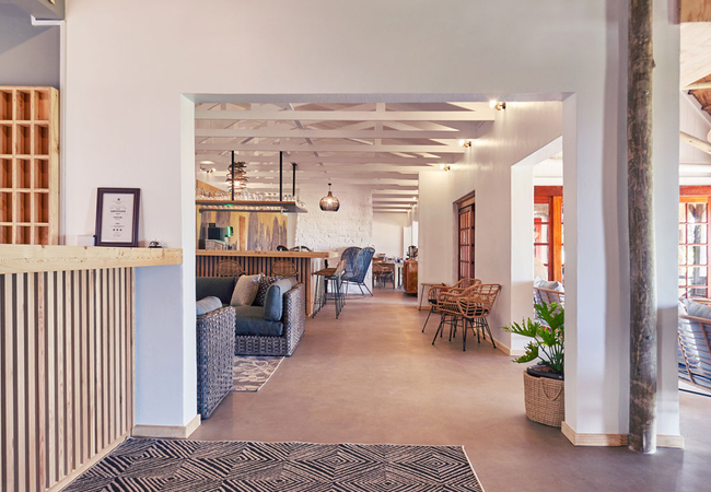 Visitors Area Lounge