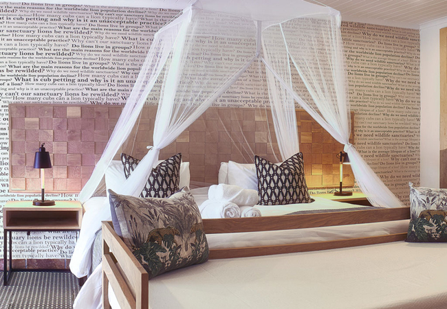 Deluxe Room/ Deluxe Bathroom