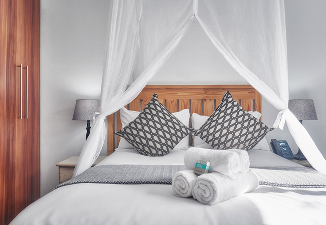 Small Apartment Bedroom 