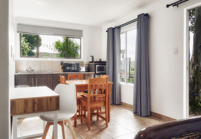 Small Apartment Bathroom 