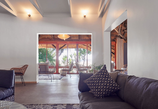 Visitors Area Lounge