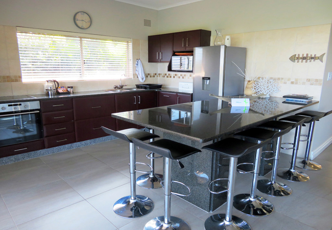 3 Bedroom Apartment - Sea View Top Floor