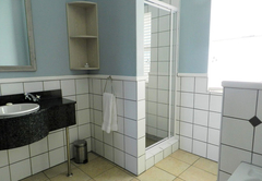 Main bathroom