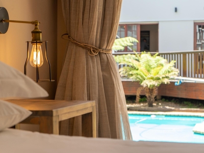 Courtyard Room Twin Bed