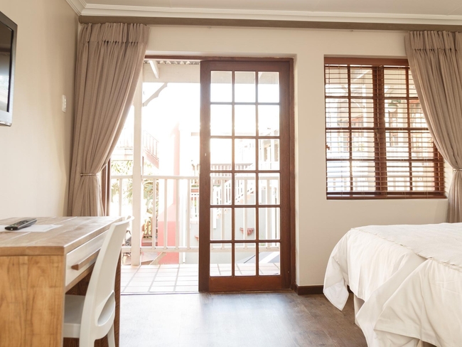 Courtyard Room Double Bed