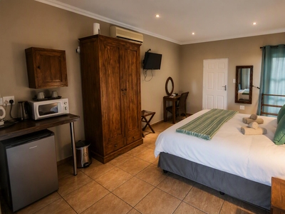 Double Room (Downstairs)