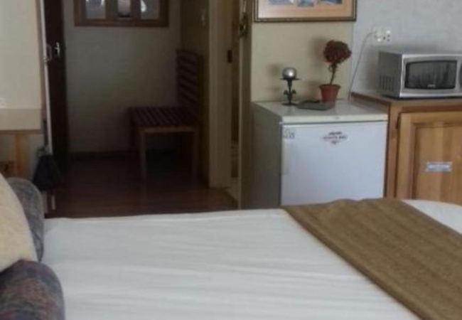 Deluxe King with Kitchenette