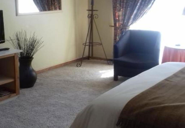 Deluxe King with Kitchenette