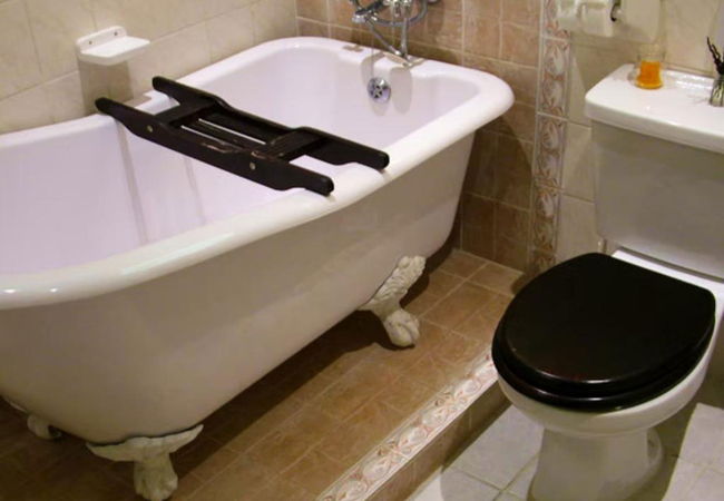 Deluxe King with Kitchenette