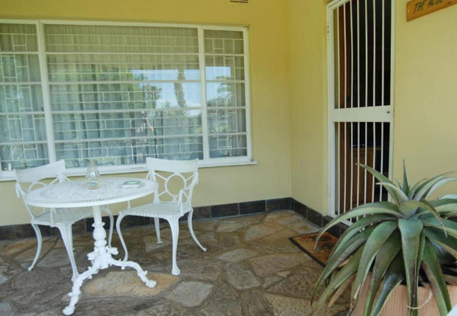 Deluxe King with Kitchenette