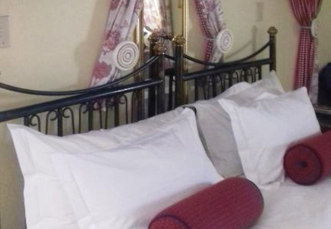 Standard Twin / King Room