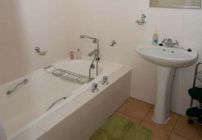 Standard Twin / King Room