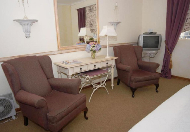 Deluxe King with Bath