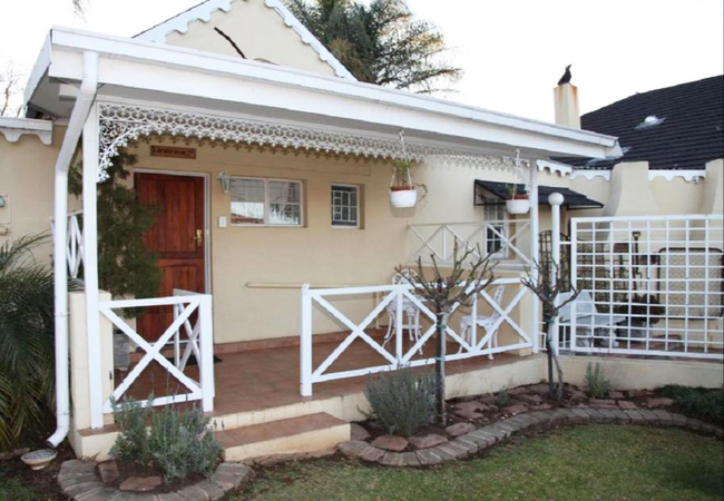 Deluxe King with Bath