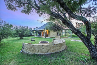 Executive Tented Chalet (with Jacuzzi)