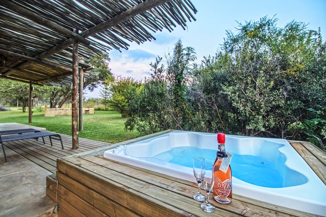 Executive Tented Chalet (with Jacuzzi)