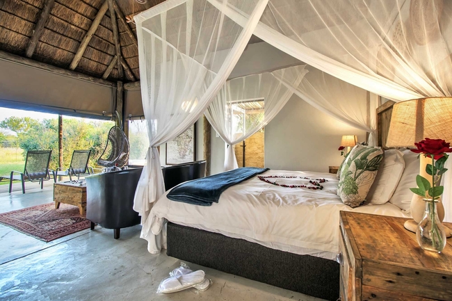 Executive Tented Chalet (with Jacuzzi)
