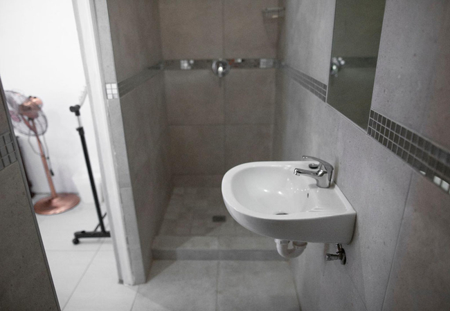 Queen Room with Lounge