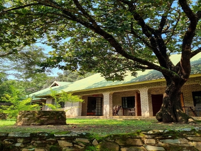 Mackers Riverbend Cottages