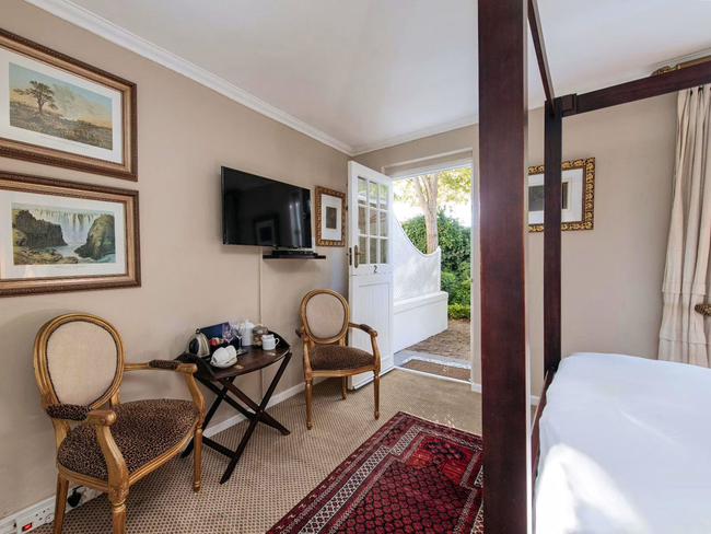 Maison Chablis Guest House