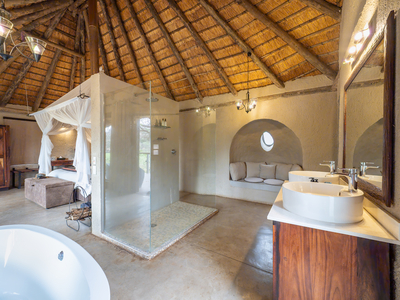 River Lodge Thatched Suite
