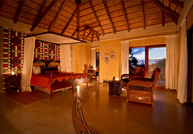 Ndebele Villa Main Bedroom