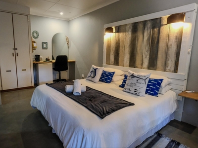 Double Room: White Marlin