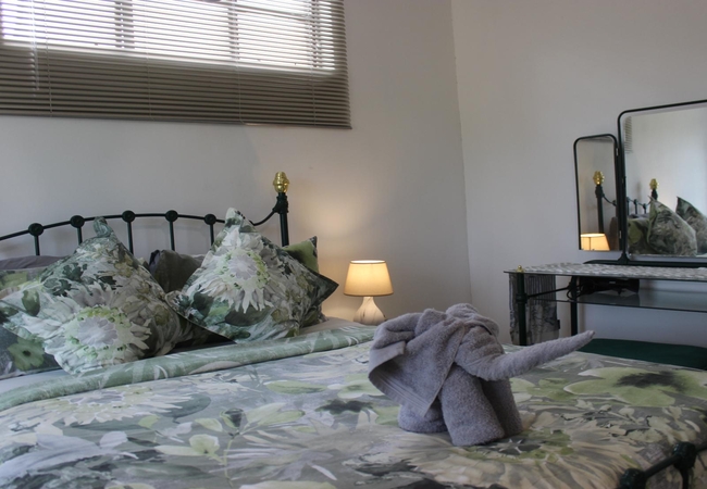 Unit Five: Luxury Bush House