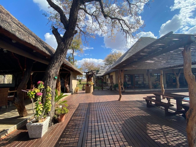 Mazuri Shamba Lodge