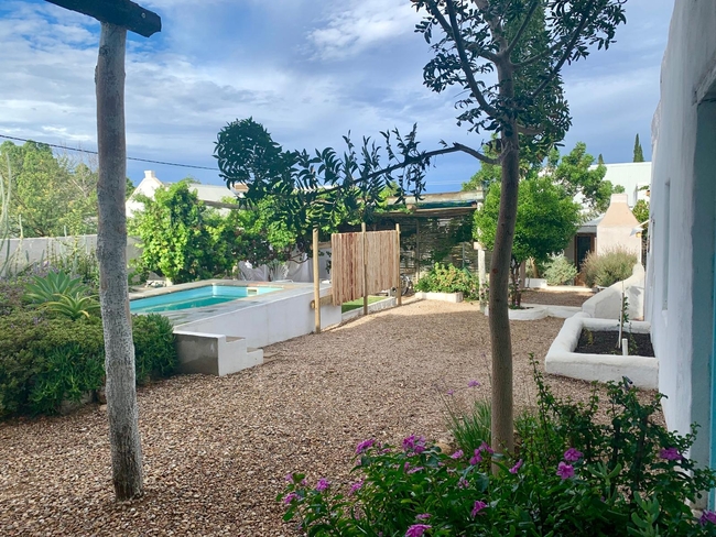 Shared Pool and Garden