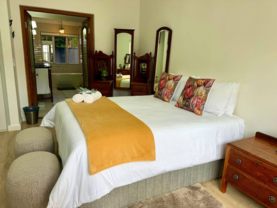 Luxury Queen Room